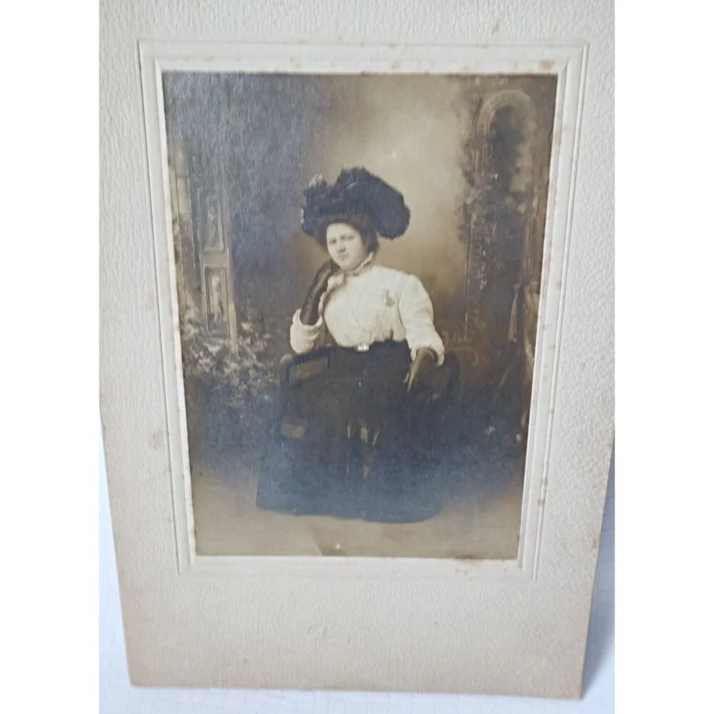 4 Victorian Photographs on Board Man Woman Piano Portrait Vintage Black White Pi - Picture 5 of 5